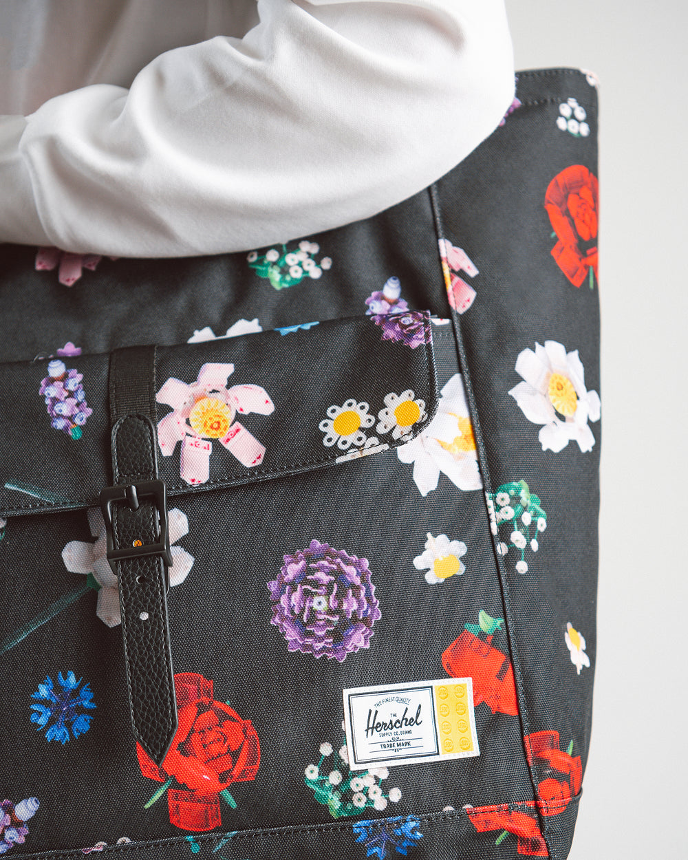 なつこ 紅はるか 4ケース LEGO® Herschel Retreat™ Tote – Herschel Supply Co. Canada