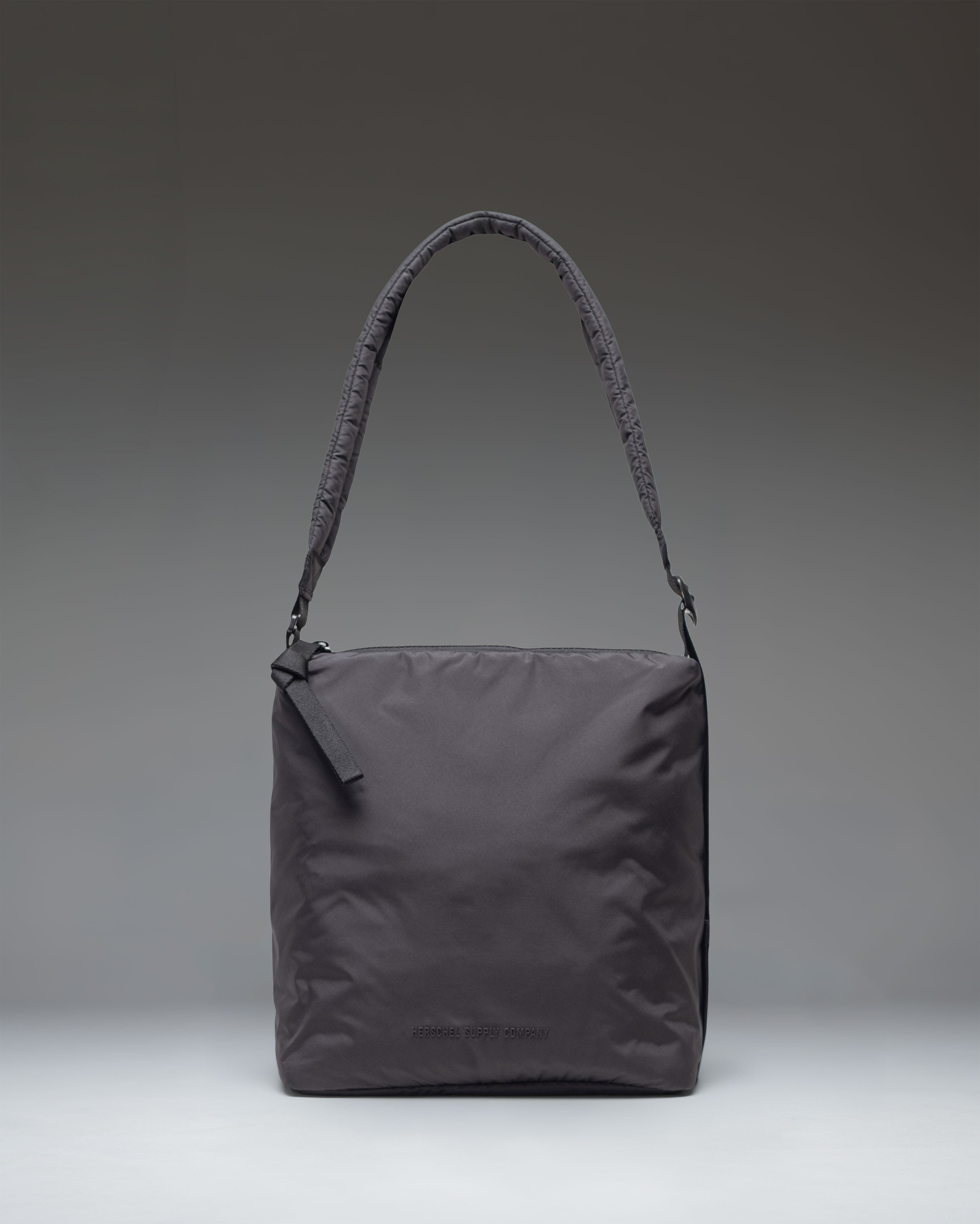 Cloudform Tote Small – Herschel Supply Co. Canada
