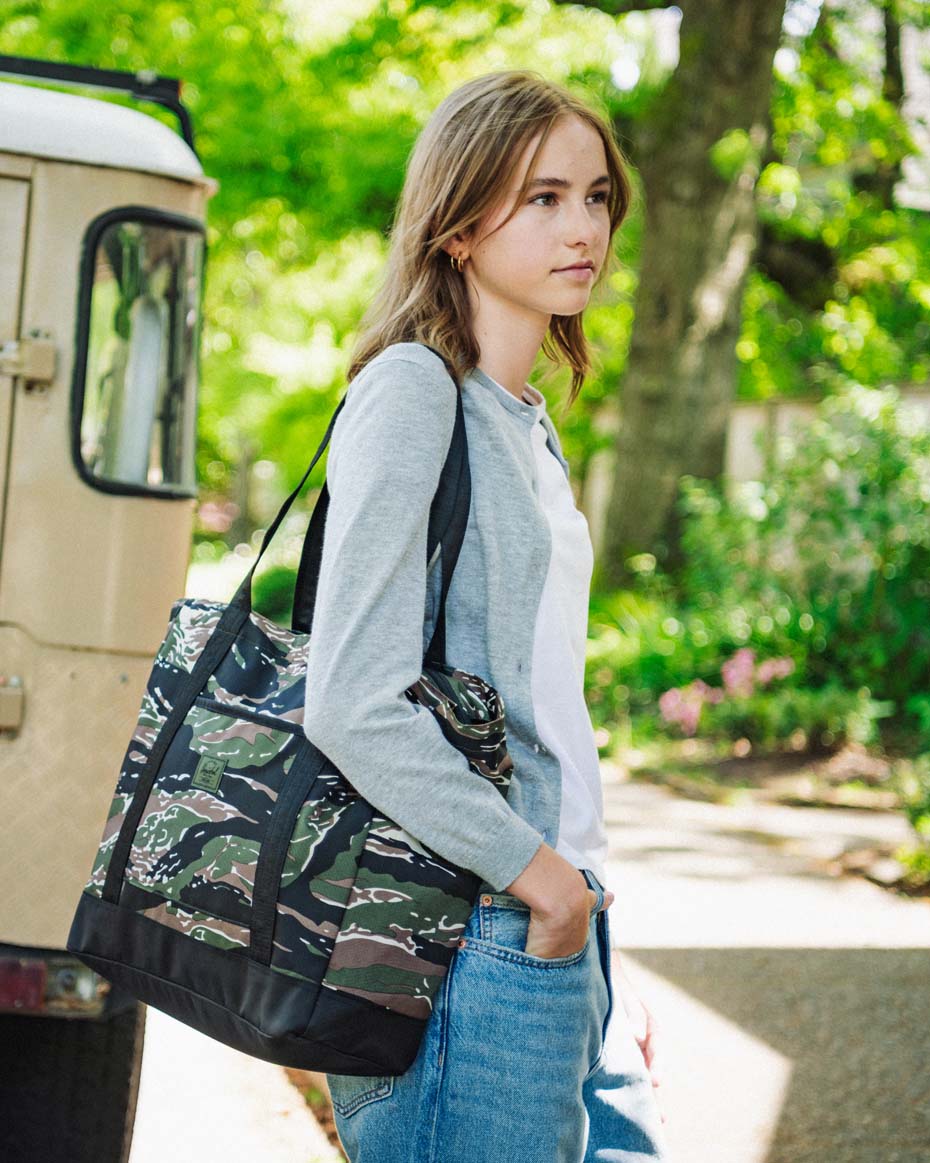 Nylon Herschel Heritage™ Tote – Herschel Supply Co. Canada