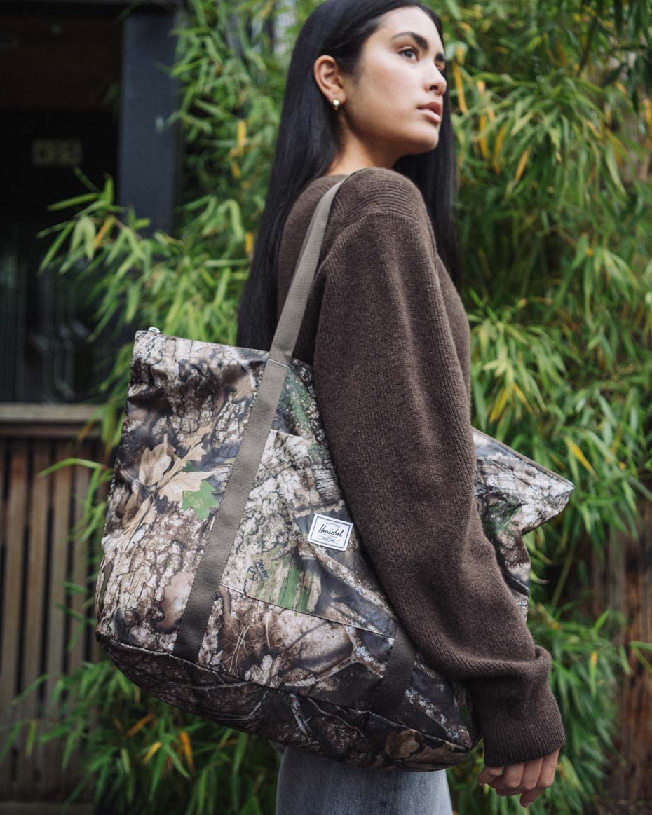 Realtree® Portland Packable Tote – Herschel Supply Co. Canada