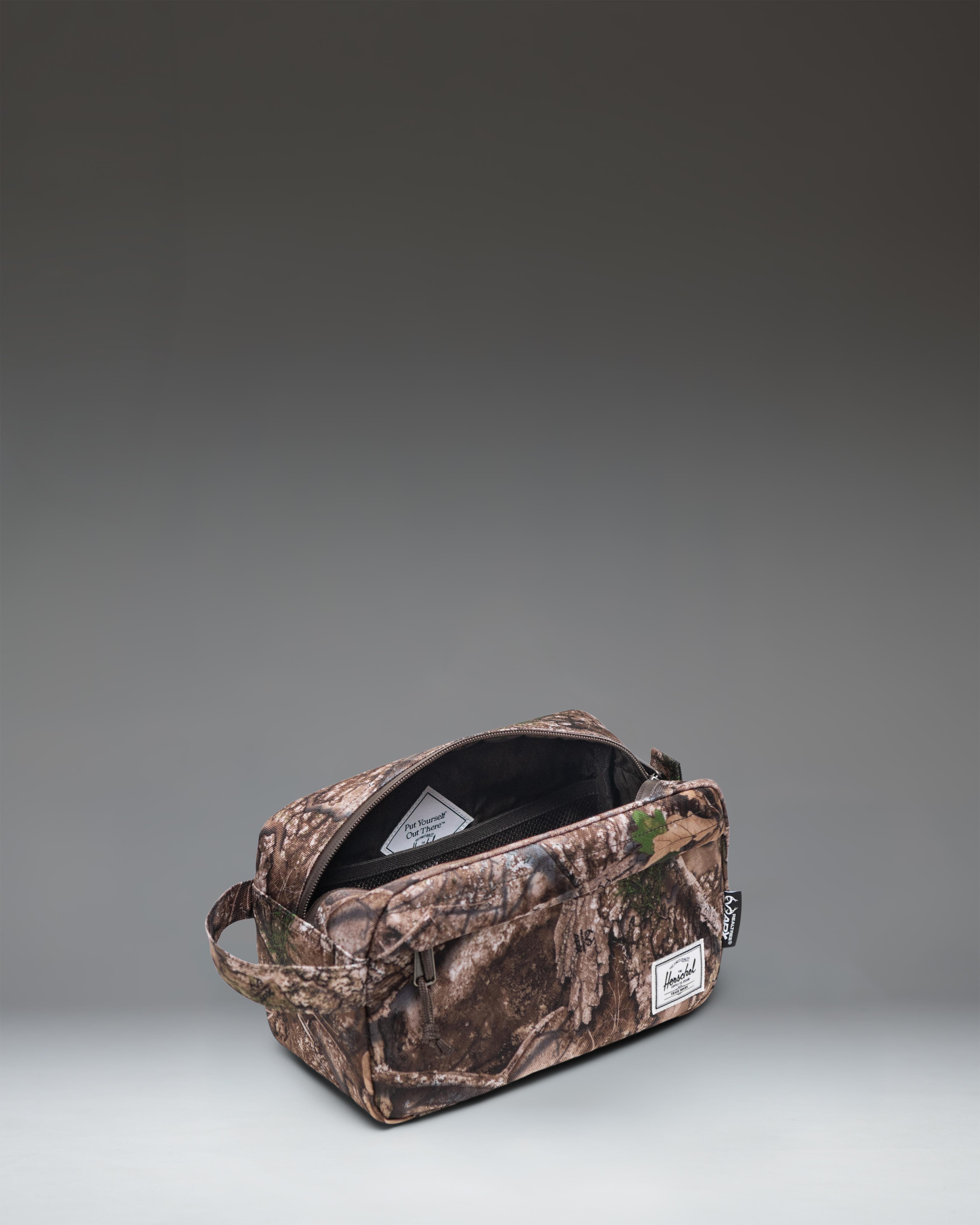 Realtree® Chapter Travel Kit – Herschel Supply Co. Canada