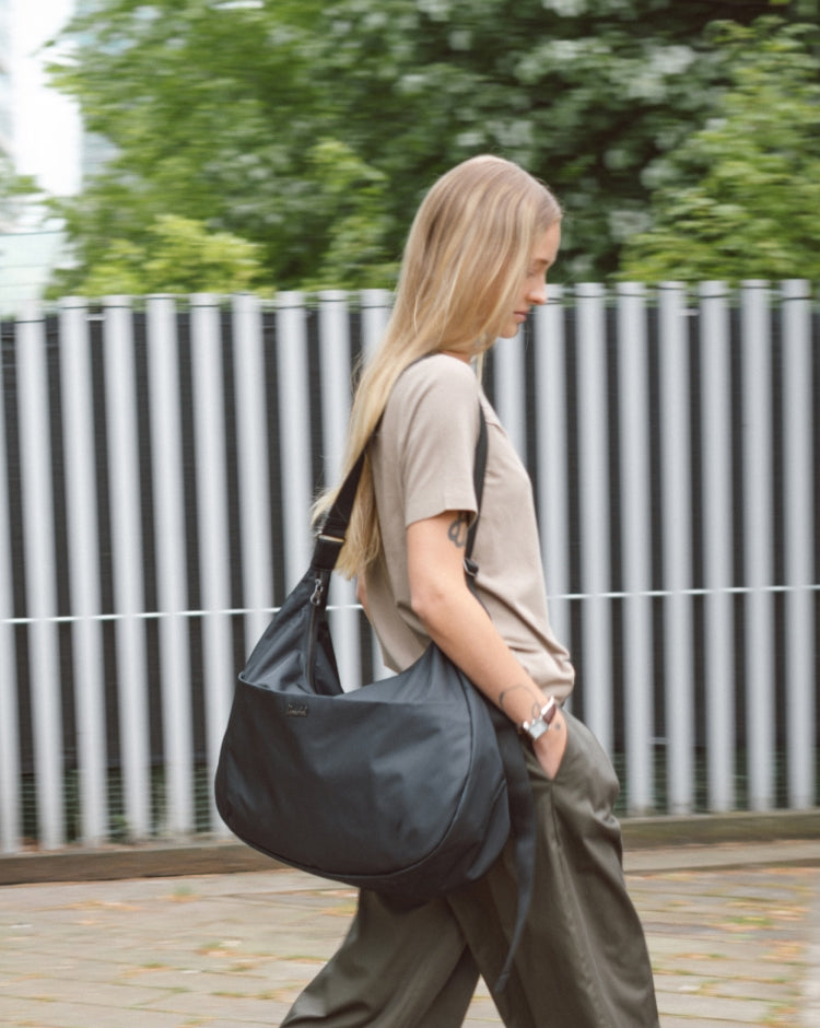 Yara Large Shoulder Bag – Herschel Supply Co. Canada