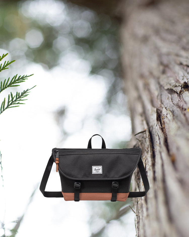 Cove Messenger Small