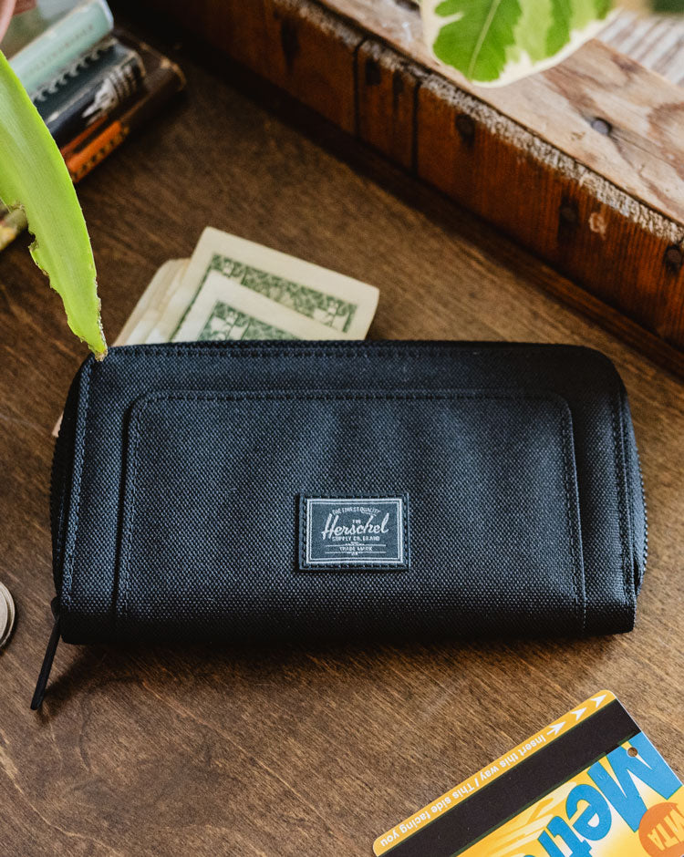Thomas Wallet – Herschel Supply Co. Canada