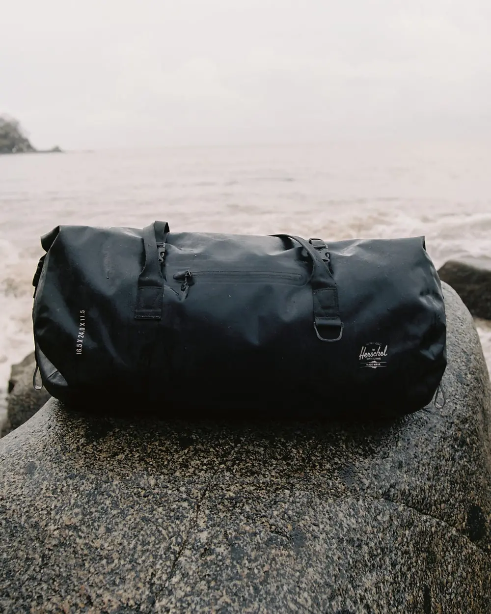 HUNT☆Travel Ripstop Holdall - Silver Foil Herschel Outdoor Equipment™ | Herschel Supply Company