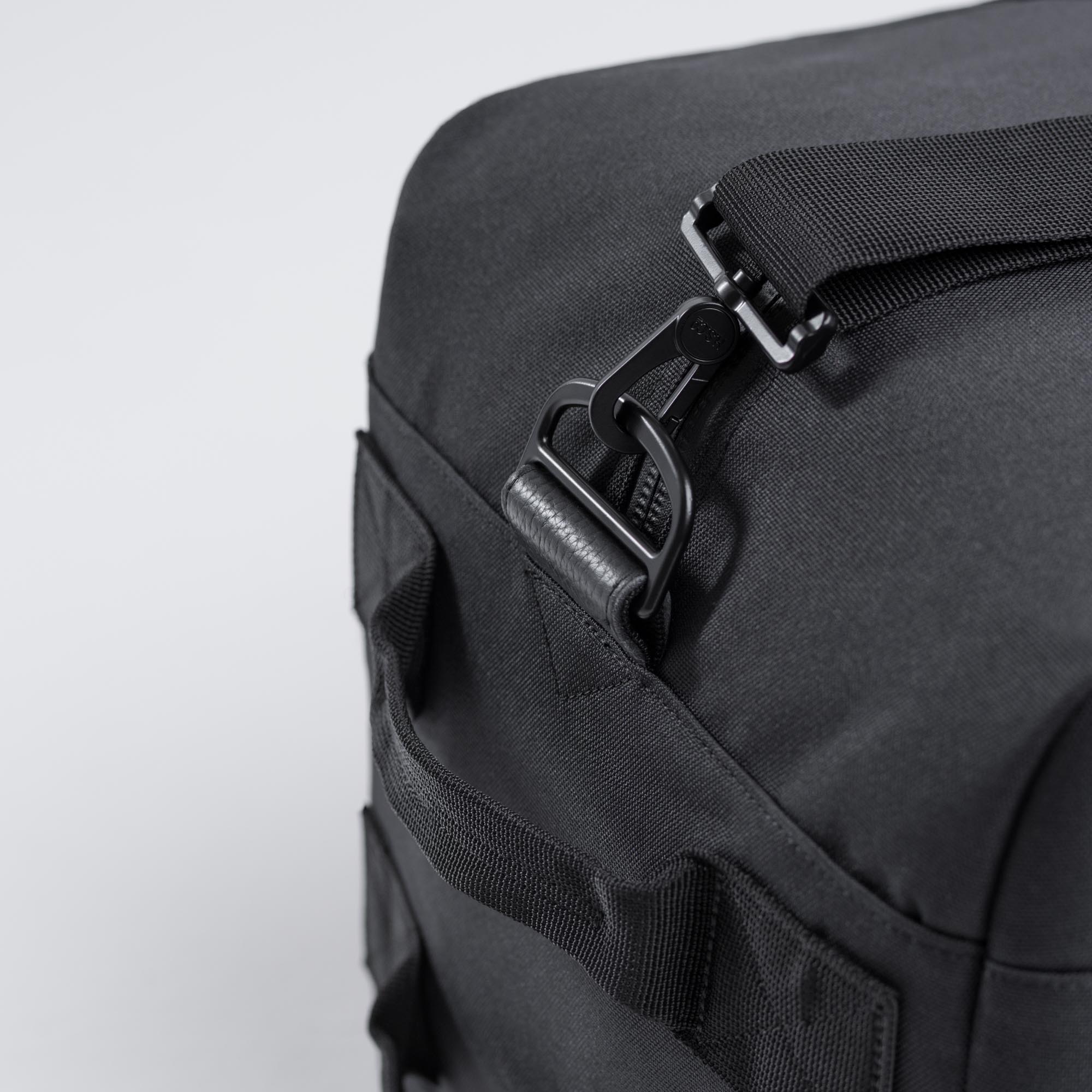 Outfitter Luggage | Herschel Supply Company
