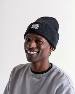 Herschel 2025 pink beanie