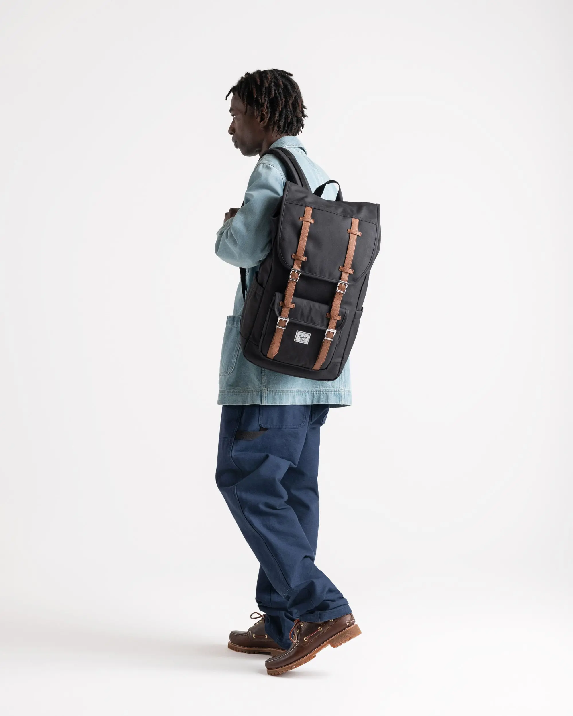 Herschel little america navy tan top