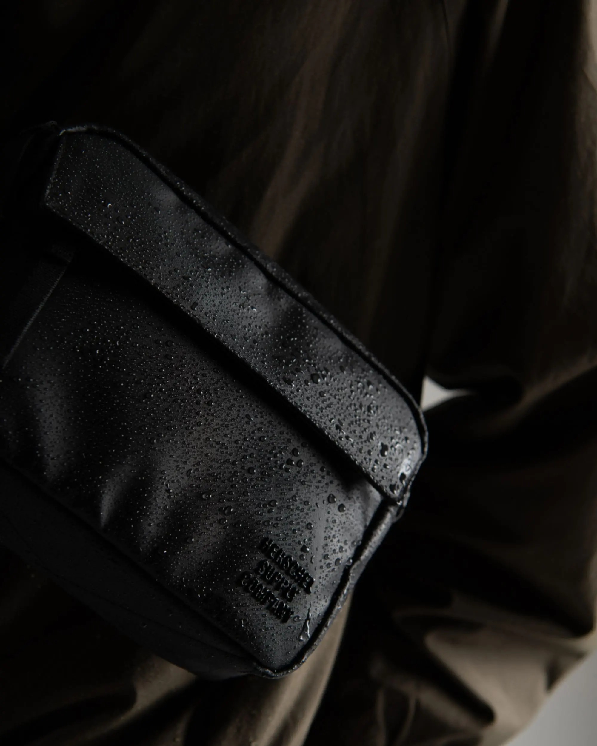 Alberni Crossbody | Weather Resistant - 3L