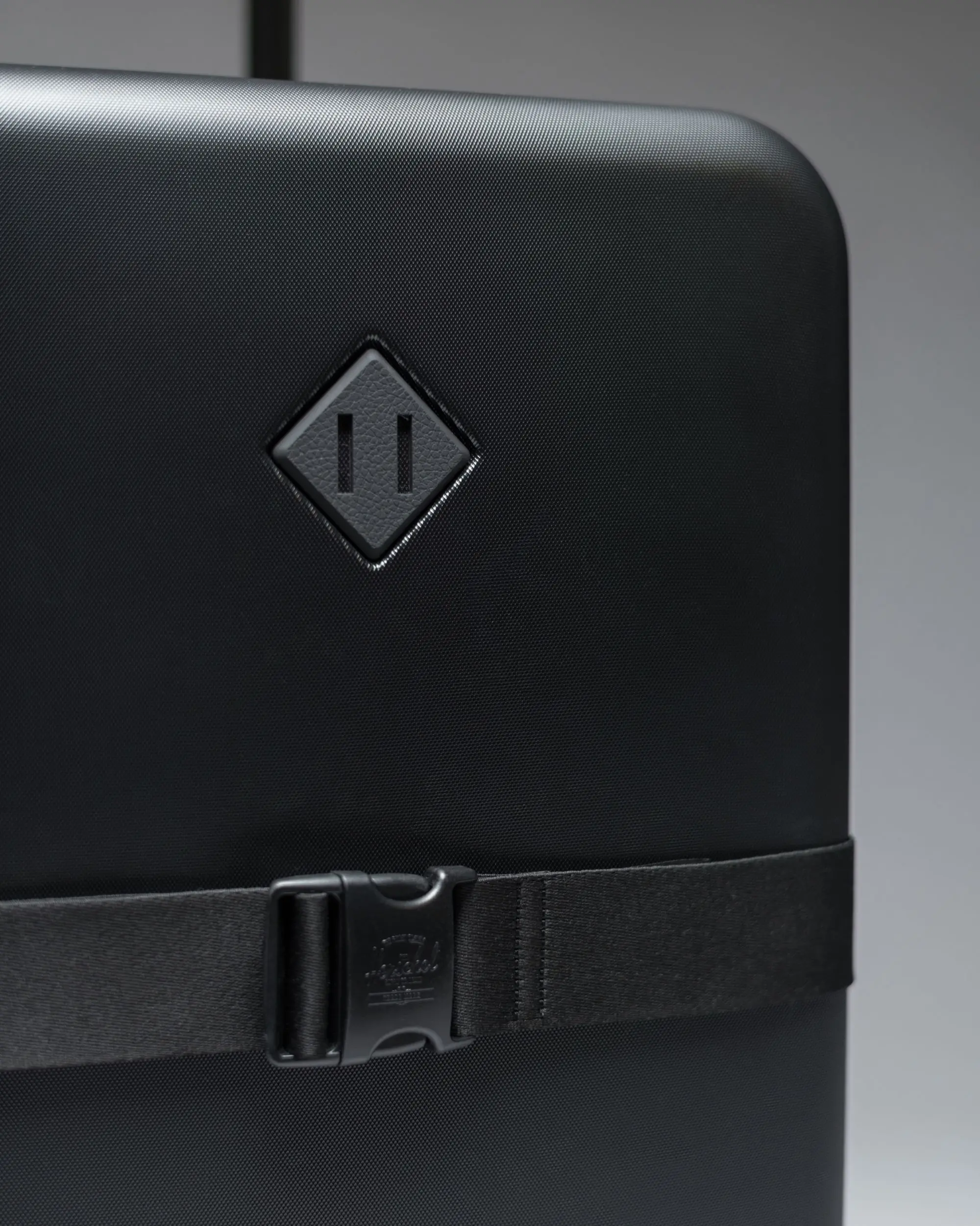 Herschel Heritage™ Hardshell Large Luggage Expandable - 95L